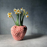 Strawberry vase L / Pink