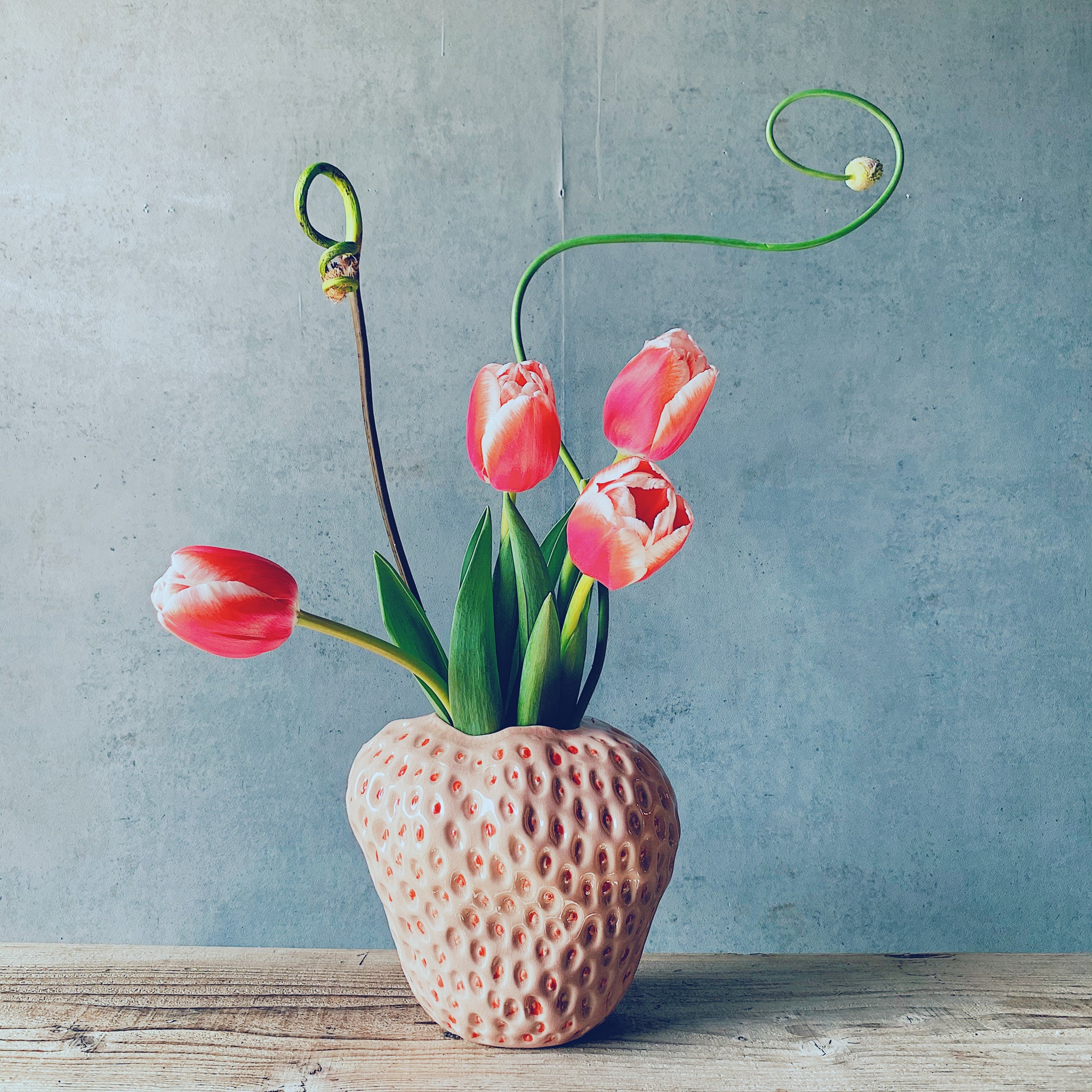 Strawberry vase L / Pink – パコスフラワー