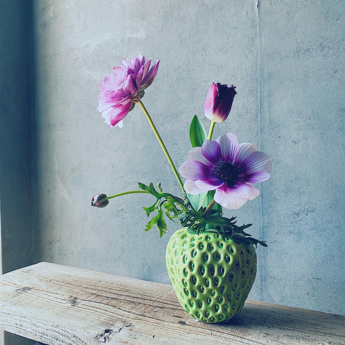 花瓶・フラワースタンド FRUITS VASE strawberry L L AmeLIFE FRUITS VASE strawberry L L AmeLIFE