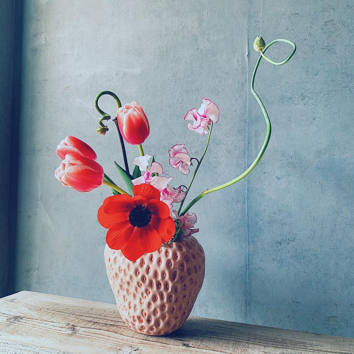 Strawberry vase L / Pink – パコスフラワー