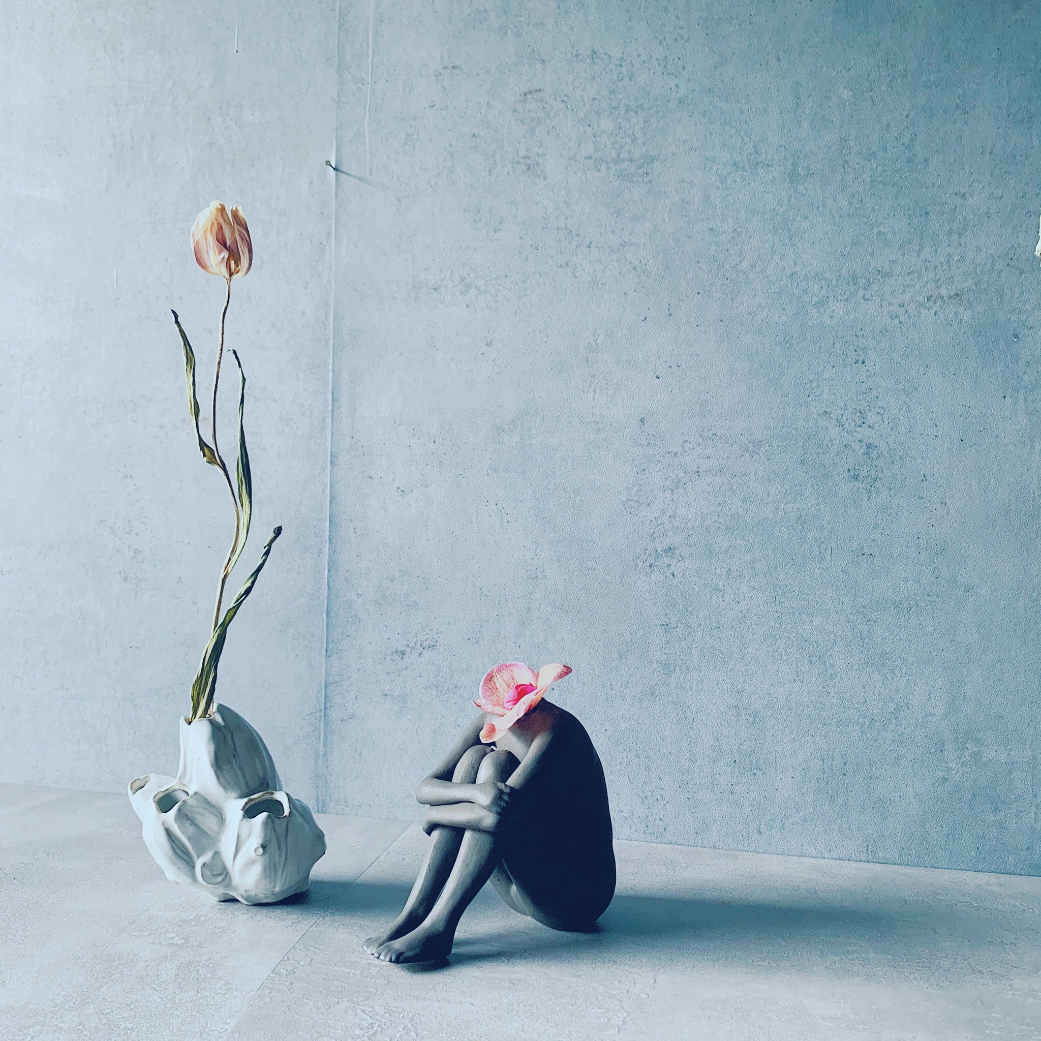 Still Life Think Vase BK – パコスフラワー